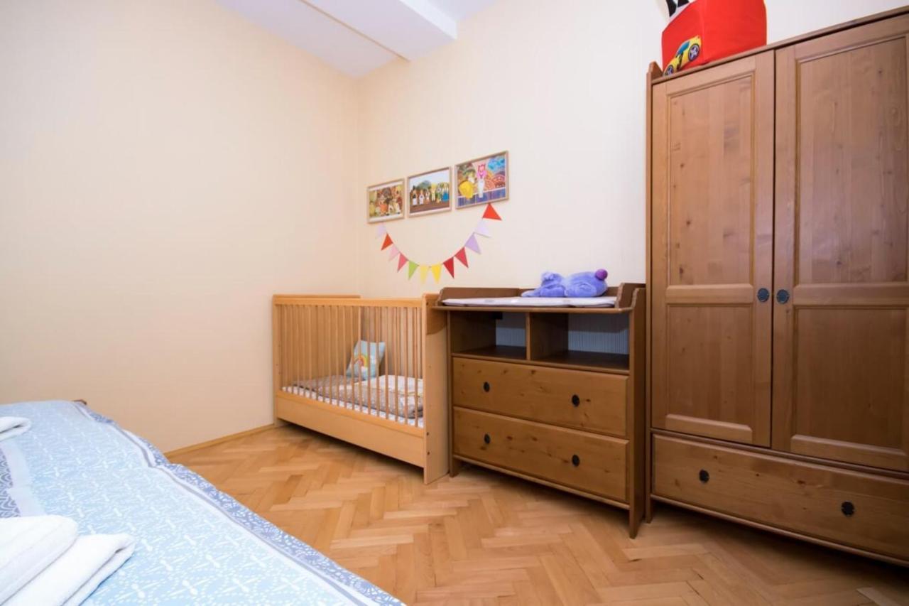 Ecomfort Apartment Kecskemét Buitenkant foto