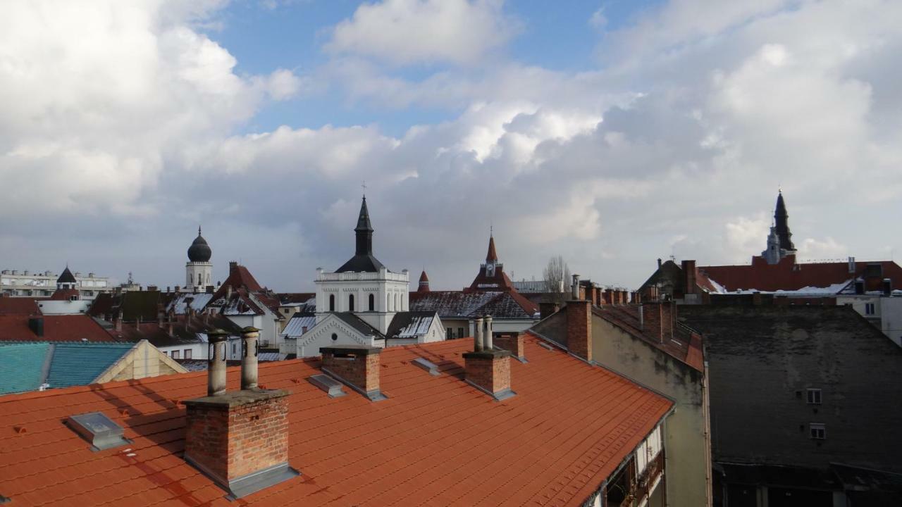 Ecomfort Apartment Kecskemét Buitenkant foto
